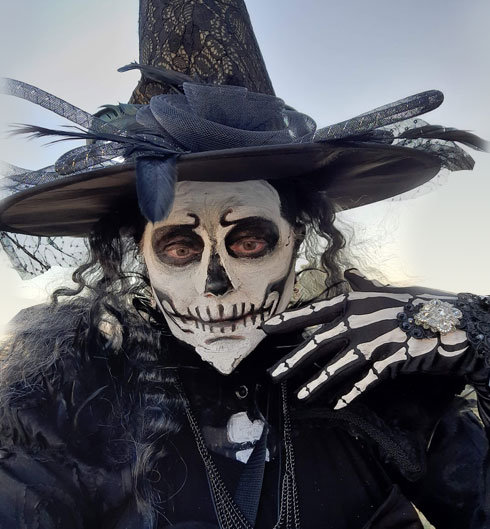 kelly parke as skeleton witch